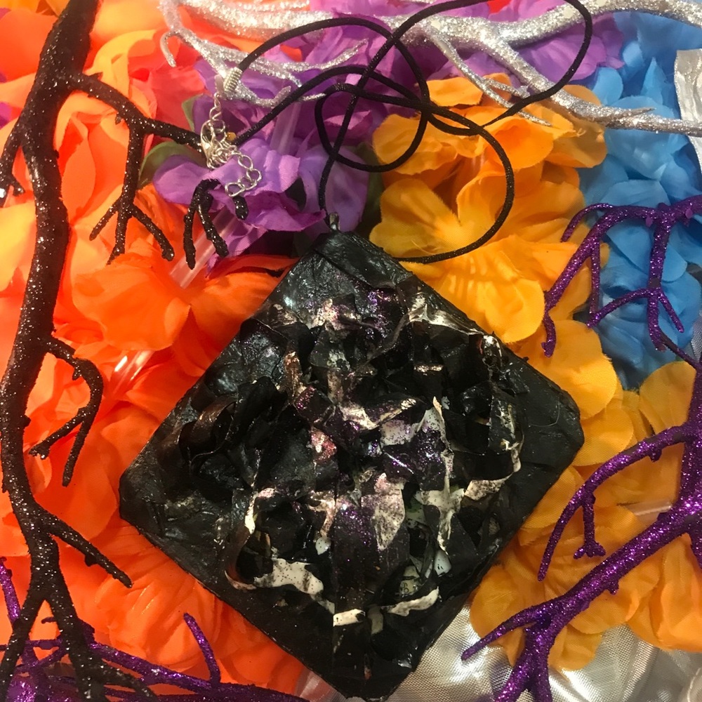 💜🖤Necklace💜🖤 - Picture 9 of 14